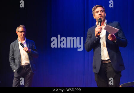 Edinburgh, Ecosse, Royaume-Uni. 31 juillet 2019. Communiqué de lancement de l'événement par l'organisateur de l'événement d'Achille à l'Edinburgh Fringe 2019. Photo de gauche et droite Bois Charlie Ed Bartlam, administration de ventre. Banque D'Images