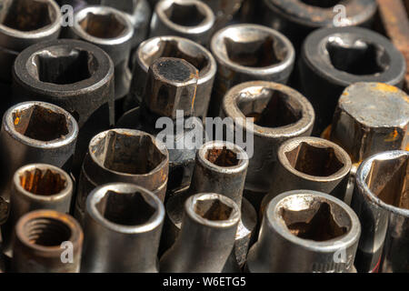 Douille femelle utilisée pour définir des outils de réparation de voiture. Banque D'Images