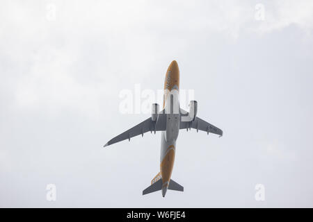 Chiang Mai, Thaïlande - 20 juillet 2019 : 9V-TRX Airbus A320-200 de Scooth Voies respiratoires. Décoller de l'aéroport de Chiangmai à Singapour. Banque D'Images