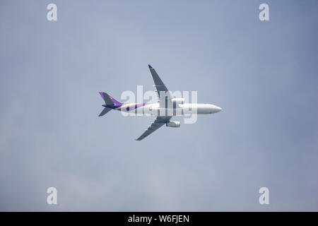 Chiang Mai, Thaïlande - 20 juillet 2019 : HS-TBF Airbus A330-300 de Thai Airways. En vol Chiang Mai à Bangkok. Banque D'Images