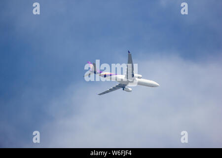 Chiang Mai, Thaïlande - 20 juillet 2019 : HS-TBF Airbus A330-300 de Thai Airways. En vol Chiang Mai à Bangkok. Banque D'Images