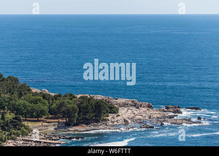 Lokrum, Croatie. Plage rocheuse principale. Banque D'Images