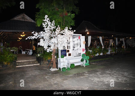 Dans le restaurant traditionnel à Yogyakarta, Indonésie Banque D'Images