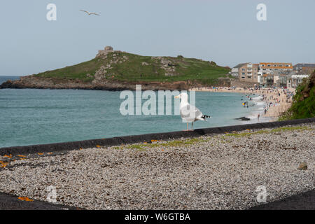 En regardant vers l'île, et la plage de Perran, St Ives Banque D'Images