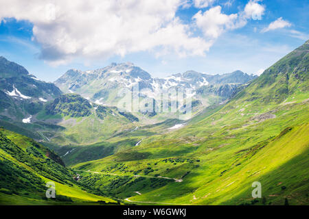 Chaîne de Montagnes de Alpes autrichiennes en été Banque D'Images