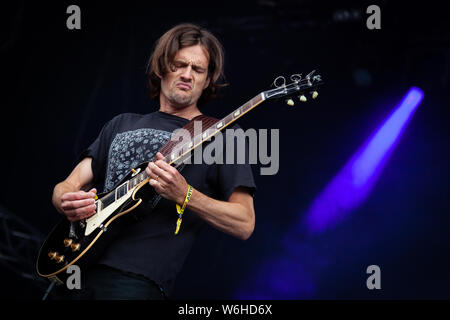 Trondheim, Norvège - Juin 27th, 2019. Le groupe de rock américain toutes les sorcières Les effectue un concert live au cours de la fête de la musique norvégienne Trondheim Rocks 2019. Ici guitariste Ben McLeod est vu sur scène. (Photo crédit : Gonzales Photo - Tor Atle Kleven). Banque D'Images