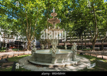 Plaza de la Constitucion également connu sous le nom de Plaza Matriz est la plus ancienne place de la vieille ville. Montevideo, Uruguay. Banque D'Images