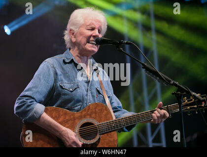 Chanteur et auteur-compositeur anglais, William Graham Nash OBE, qui faisait autrefois partie de Crosby, Stills & Nash ainsi que de l'intronisé au Hall of Fame, il se produit au Festival de Wickham, Hampshire, Royaume-Uni. Banque D'Images