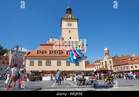 Musée d'histoire ou de l'ancien hôtel de ville sur la place du marché, de la vieille ville, Brasov, en Transylvanie, Roumanie Banque D'Images