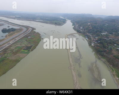 Vue aérienne de la Phase 2 de l'excavation de la propriété de bateaux coulés leader paysan Zhang Xianzhong (Chang Hsien-chung) de la fin de la dynastie Ming (1 Banque D'Images