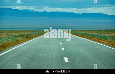 En route désert de Gobi. Huysiyn govi, Mongolie Banque D'Images