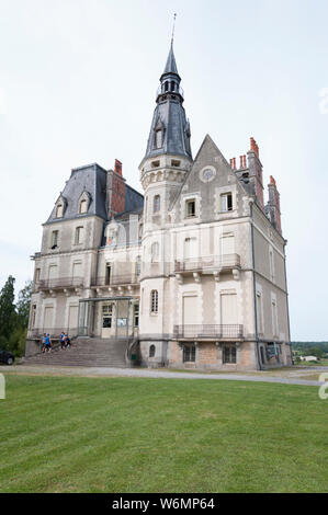 Le château de Magnac Laval - France Banque D'Images