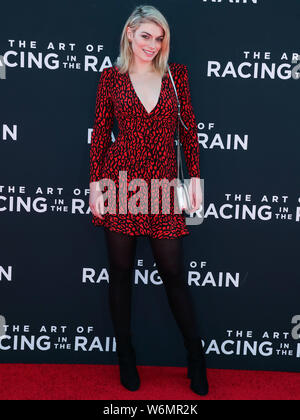 Hollywood, États-Unis. 06Th Aug 2019. HOLLYWOOD, LOS ANGELES, CALIFORNIE, USA - 01 août : Lola Lennox arrive à la première de Los Angeles de la 20th Century Fox's 'The Art of Racing in the Rain' tenue à l'El Capitan Theatre Le 1 août 2019 à Hollywood, Los Angeles, Californie, États-Unis. (Photo par Xavier Collin/Image Crédit : Agence de Presse) L'agence de presse Image/Alamy Live News Banque D'Images