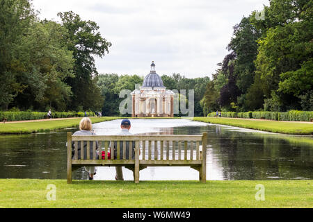 Pavillon Archer du XVIIIe siècle à Wrest Park Bedfordshire Banque D'Images