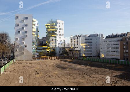 13ème arrondissement de Paris, quai d'Austerlitz, et la masse des déchets de chantier Banque D'Images
