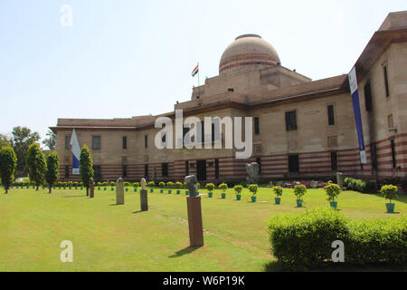 Low angle view of an art museum, National Museum, Janpath, New Delhi, Delhi, India Stock Photo