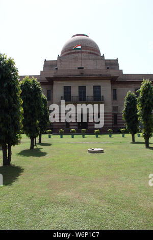Low angle view of an art museum, National Museum, Janpath, New Delhi, Delhi, India Stock Photo