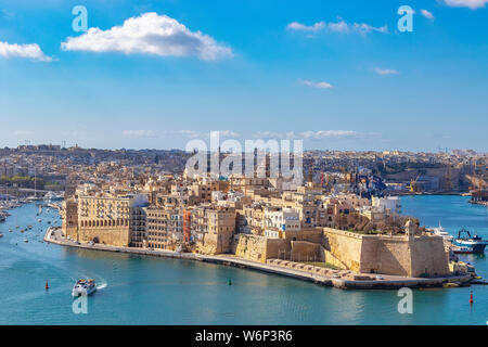 Vue sur le Grand Port et Senglea de Upper Barrakka Gardens à La Valette, Malte Banque D'Images
