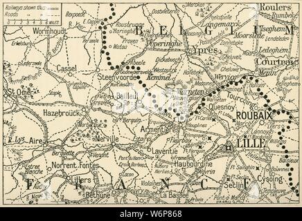 "Le Théâtre de la guerre en Flandre', 1914, c1920). Carte montrant une partie du nord de la France et de la Belgique durant la Première Guerre mondiale. "De la Grande Guerre - une histoire" Volume I, édité par Frank UN Mumby. [Le Gresham Publishing Company Ltd, London, c1920] Banque D'Images