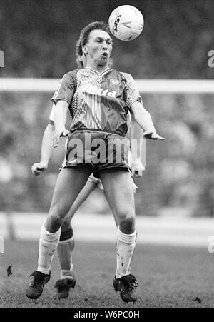 DAVID PLATT, ASTON VILLA FC, 1988 Banque D'Images