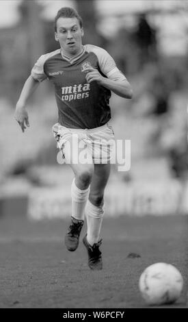 DAVID PLATT, ASTON VILLA FC, 1990 Banque D'Images