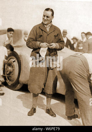 1932 Sir Malcolm Campbell & 'Bluebird' à Daytona Beach États-Unis Banque D'Images