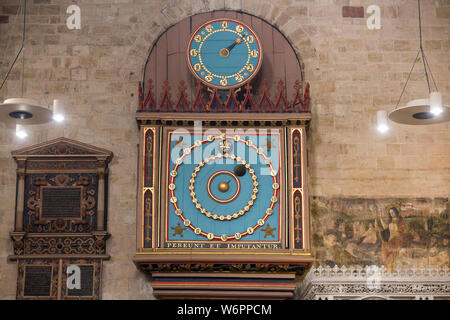 Exeters horloge astronomique qui date de 1484, avec une plus petite minute composez ajouté en 1760. Intérieur de la cathédrale d'Exeter. Exeter, Royaume-Uni. (110) Banque D'Images