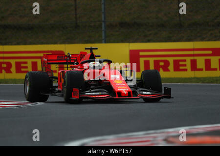 Budapest, Hongrie. 02 août, 2019. Sebastian Vettel de la Scuderia Ferrari sur la voie au cours de la pratique pour la F1 Gran Prix de Hongrie Crédit : Marco Canoniero/Alamy Live News Banque D'Images