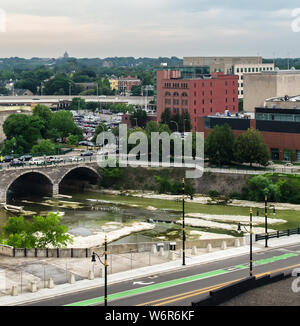 Rochester, New York, USA. Le 30 juillet 2019. Une vue sur le centre-ville de Rochester (New York), et la rivière Genesee Banque D'Images