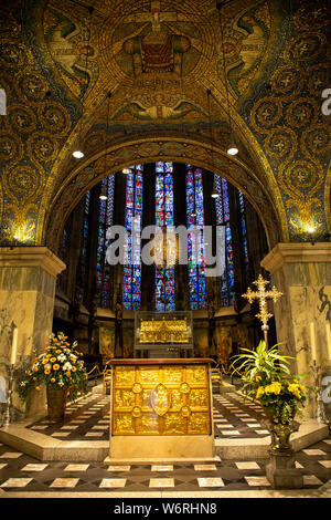 Cathédrale d'Aix, Aix-la-Chapelle cathédrale ou Aix-la-Chapelle, Marienkirche Madonna du saint rosaire dans l'abside de la choeur gothique, Marien de culte, Banque D'Images