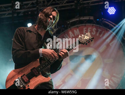 Wickham, UK. 09Th Aug 2019. Reno Jazz Festival award winner Stanley Jordan, jazz fusion américain chanteur auteur-compositeur guitariste et pianiste, il se produit sur scène à Wickham festival le jour 2 de Wickham, Hampshire. Credit : SOPA/Alamy Images Limited Live News Banque D'Images