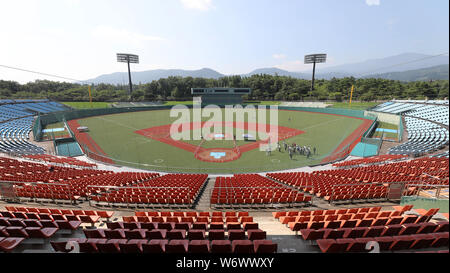 Fukushima. 3e août 2019. Photo prise le 3 août 2019 montre que le stade de baseball de Fukushima Azuma, l'un des sites des Jeux Olympiques de 2020 à Tokyo, est en cours de rénovation de Fukushima, au Japon. La principale réforme de ce Tokyo 2020 Jeux Olympiques baseball et softball lieu sera terminé le mois prochain. Crédit : Du Xiaoyi/Xinhua/Alamy Live News Banque D'Images