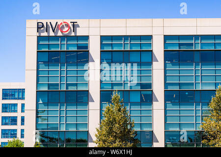 Juillet 29, 2019 Santa Clara / CA / USA - les bureaux intérieurs pivot situé dans la Silicon Valley ; offre de Pivot design de bureau et fourniture de services Banque D'Images