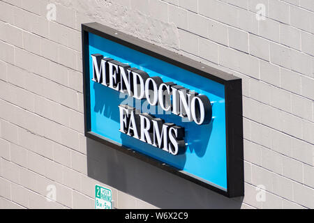 30 juillet 2019 Palo Alto / CA / USA - Mendocino Farms signe affiché à leur emplacement au centre-ville de Palo Alto, San Francisco Bay area ; un de ses invest Banque D'Images