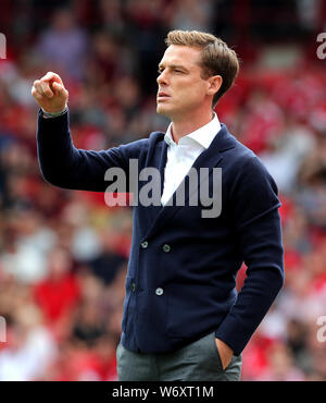 Fulham manager Scott Parker des gestes sur la ligne de touche pendant le match de championnat à Sky Bet Oakwell Barnsley. Banque D'Images