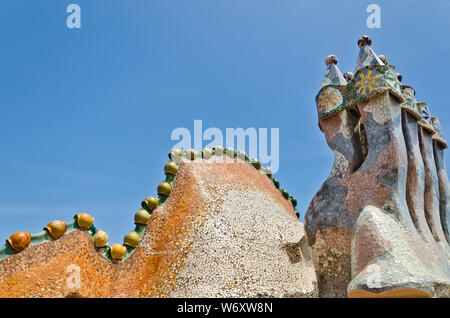 Toit, toit création de Gaudi Casa Batlo interne. Barcelone, juin 2014 Banque D'Images