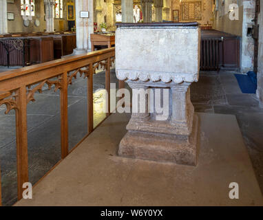 Eglise de Saint Mary, Berkeley, Gloucestershire, Angleterre, RU Norman Stone font Banque D'Images