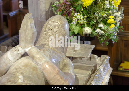 Eglise de Saint Mary, Berkeley, Gloucestershire, Angleterre, Royaume-Uni tombe de Thomas Berkeley 1326-1361 Banque D'Images