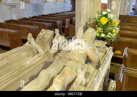 Eglise de Saint Mary, Berkeley, Gloucestershire, tombeau de Thomas Berkeley 1326-1361 et son épouse Katherine Banque D'Images