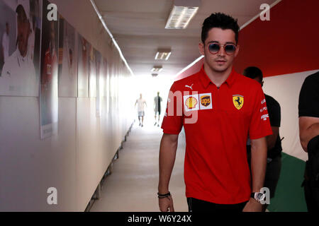 Budapest, Hongrie. 02 août, 2019. Charles Leclerc de la Scuderia Ferrari dans le paddock durant le Grand Prix F1 de Hongrie Crédit : Marco Canoniero/Alamy Live News Banque D'Images