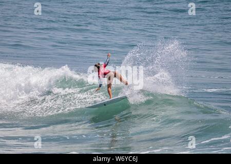 Keala Tomoda-Bannert d'Hawaii participe à l'US Open de Surf Vans 2019 Banque D'Images