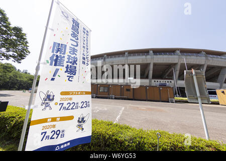 Fukushima, le Japon. 3e août 2019. Une vue générale de Azuma Baseball Stadium au cours de la ''Media Tour Tohoku Fukushima : événement cours''. L'événement annuel organisé par la municipalité de Tokyo (TMG) met en valeur les efforts de récupération à Fukushima zone touchée par le grand séisme de l'Est du Japon 2011. Le stade, qui est en cours de rénovation, sera l'hôte du baseball et softball des concours durant les Jeux Olympiques de Tokyo 2020. Credit : Rodrigo Reyes Marin/ZUMA/Alamy Fil Live News Banque D'Images