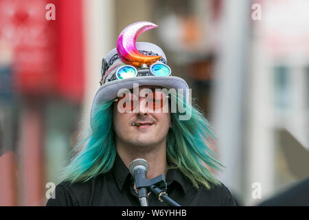 Blackpool, Lancashire, Royaume-Uni. 3 août 2019. Le fabuleux festival de rébellion Punk revient à les jardins d'hiver à Blackpool pour un week-end de vivre la musique punk rock. La rébellion Festival, anciennement vacances au soleil et le gaspillage de Festival est un festival de rock punk britannique tenue pour la première fois en 1996. Cet événement ouvert à tous les attire des milliers de visiteurs d'outre-mer pour voir tous leurs musiciens punk préférés en un seul endroit. Credit : Cernan Elias/Alamy Live News Banque D'Images
