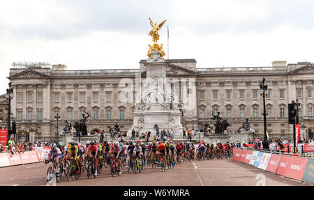 De l'action classique de la première journée de la Prudential RideLondon 2019. Banque D'Images