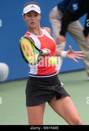 3 août 2019 : Anna Kalinskaya (RUS) perd à Jessica Mladenovic (USA) 6-3, 3-6, 6-1, à l'CitiOpen joué à Rock Creek Park Tennis Center à Washington, DC, . © Leslie Billman/Tennisclix/CSM Crédit : Cal Sport Media/Alamy Live News Banque D'Images