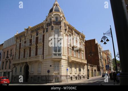 Cartagena, Murcia, Espagne- 27 juillet 2019 : ancienne et belle façade colorée à Carthagène city en été. Banque D'Images