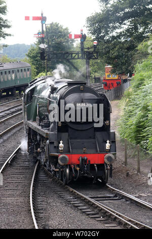 Catégorie de personnes de pays de l'Ouest préservés locomotive vapeur 34027 Taw Valley entrant Bridgnorth versé sur le Severn Valley Railway pour le charbon et l'eau le 1 août 2019 Banque D'Images