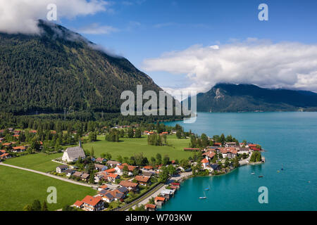 Vue aérienne du lac Walchensee Bavarois Banque D'Images