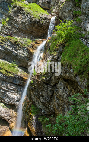 Staubfall sur le Chemin des Contrebandiers traversant la frontière allemande et autrichienne, l'Autriche, l'Europe. Banque D'Images