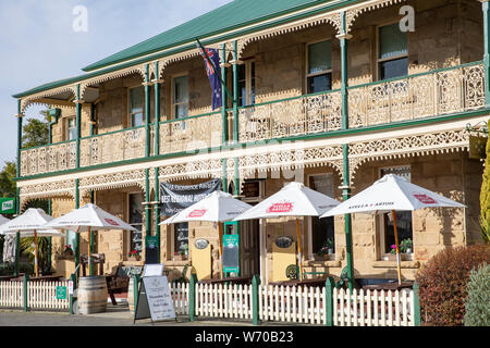 L'Australie, le pub historique Richmond Arms Hotel dans le village de Richmond en Tasmanie, Australie Banque D'Images